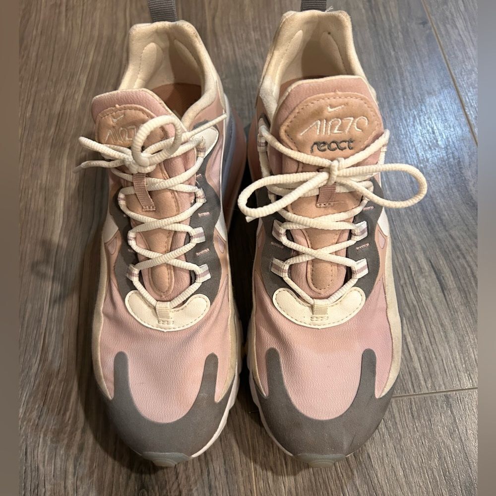 Nike AirMax 270 trainers